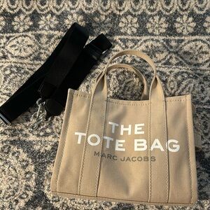 Marc Jacobs The Tote Bag size small